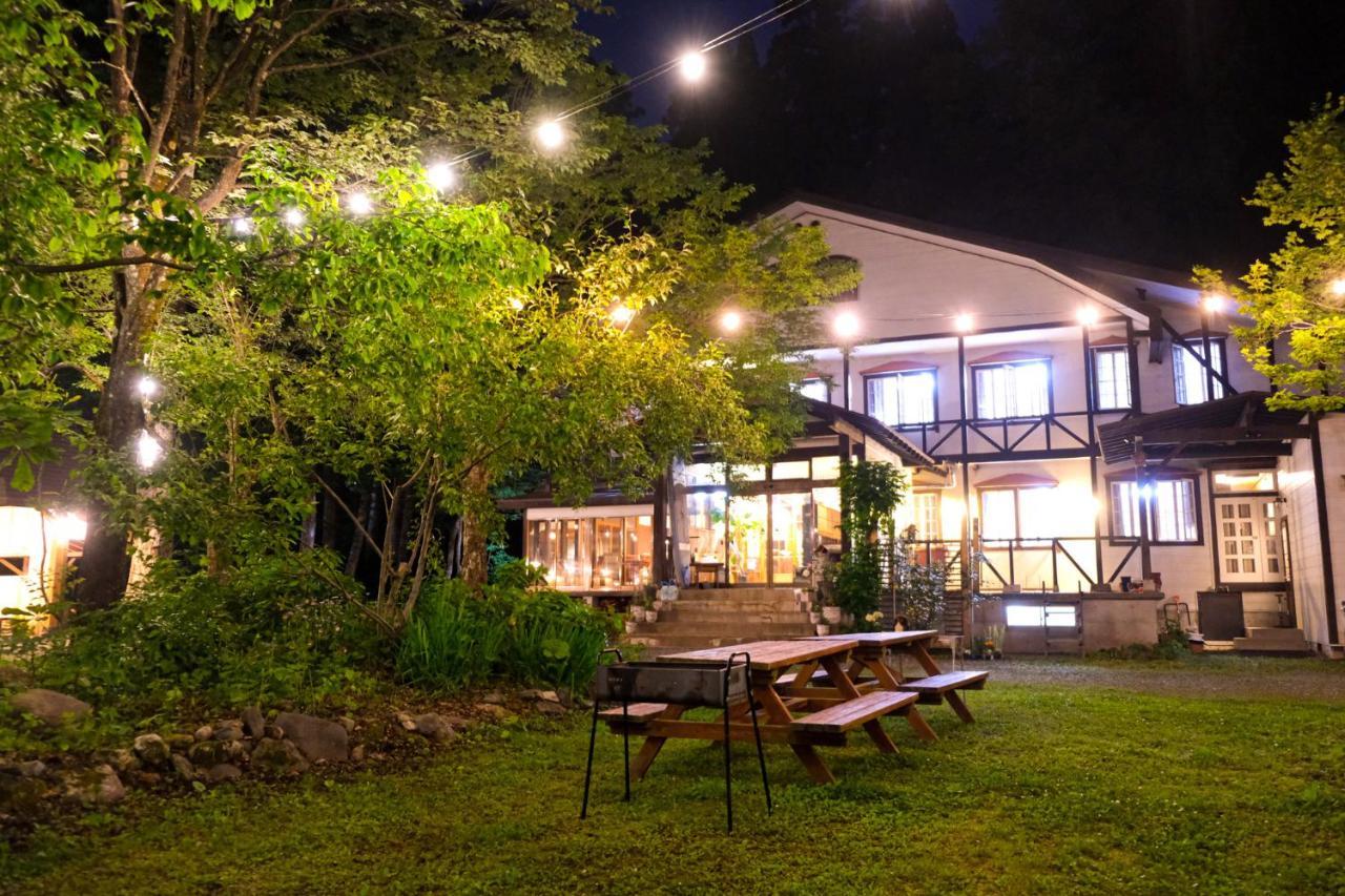 Kizuna Lodge & Bbq Centre Hakuba Bagian luar foto
