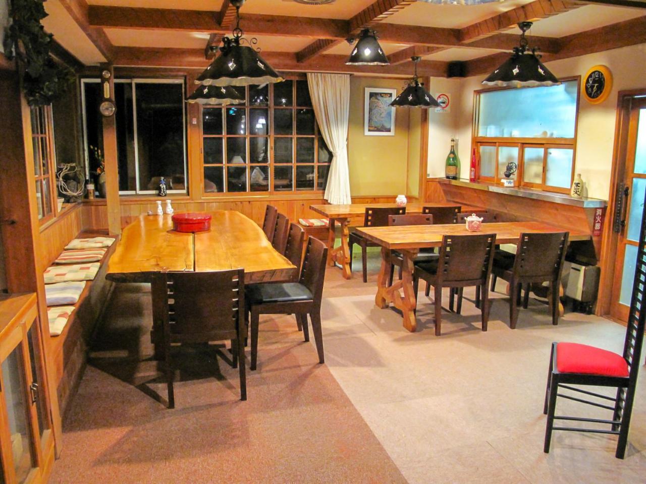 Kizuna Lodge & Bbq Centre Hakuba Bagian luar foto