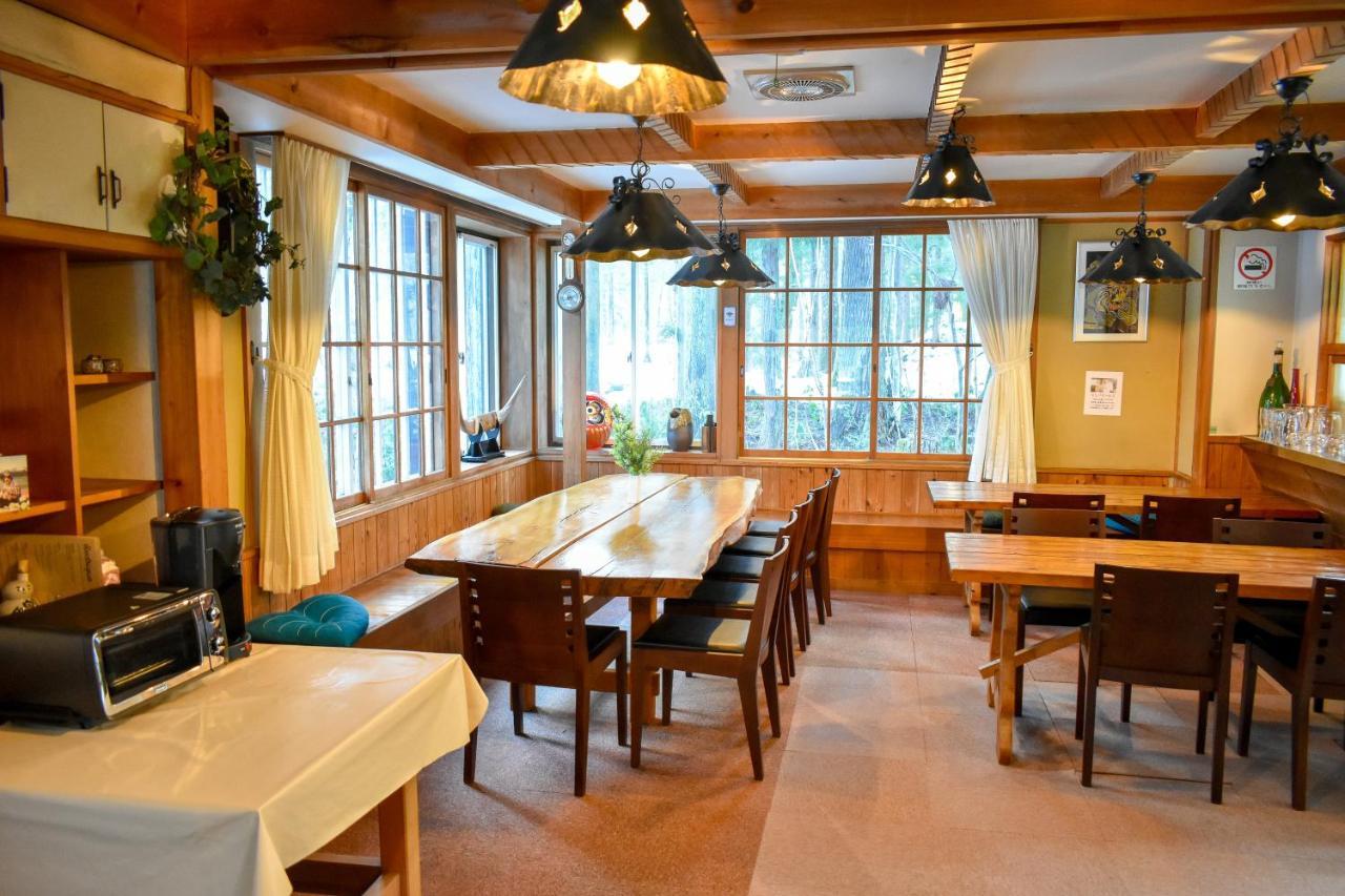 Kizuna Lodge & Bbq Centre Hakuba Bagian luar foto